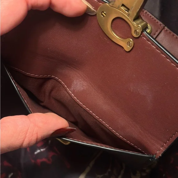 Coach Dark Green Leather Wallet with Gold Clasp - Picture 8 of 10